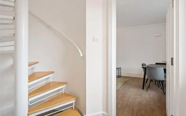 LH-New Oxford Street 1