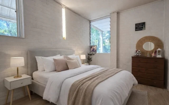 124 SIR FRED SCHONELL DRIVE 1