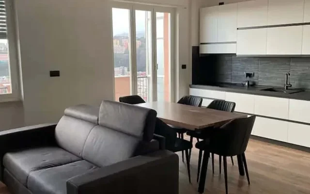 Appartamento in Via Francesco Marabotto, Genova di 73 m² 0