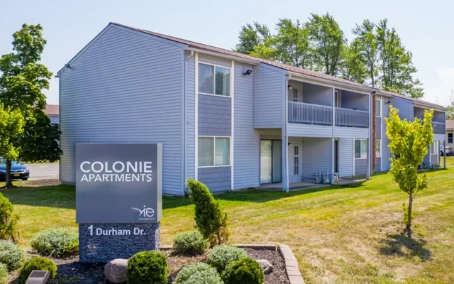 Colonie Apartments - Buffalo student accommodation