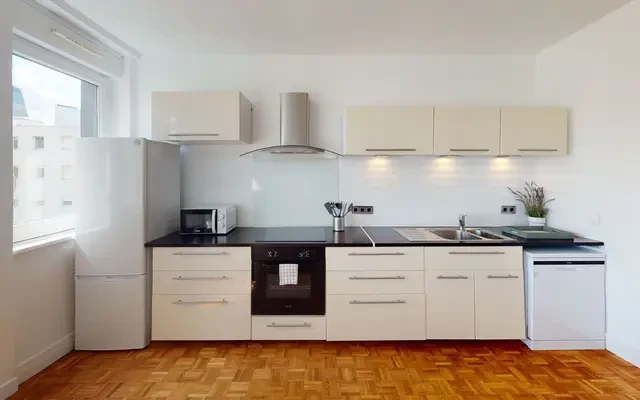 110 Avenue Marceau, 92400 2