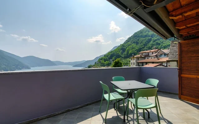 LA COLONGHERA - Vista panoramica sul Lago di Como 2