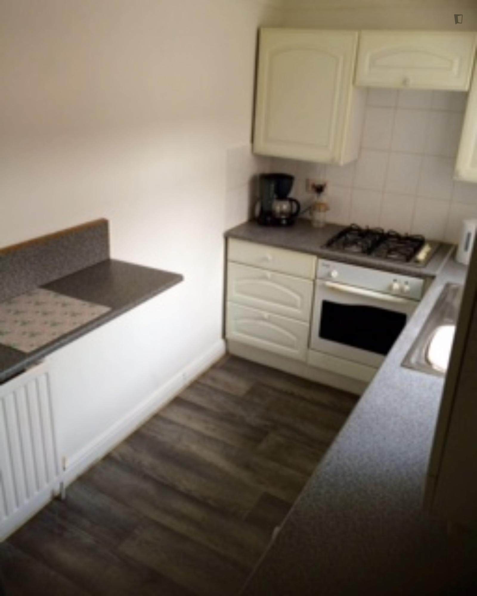 Homely double bedroom near the Brookdale Park