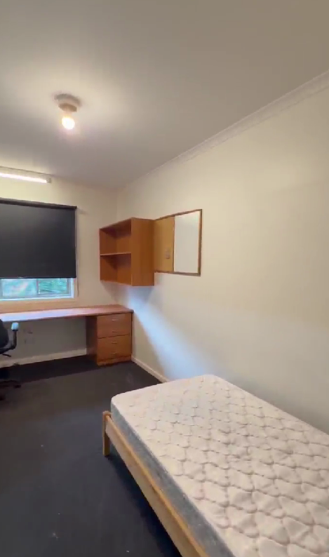 8 Uganda St, Burwood
