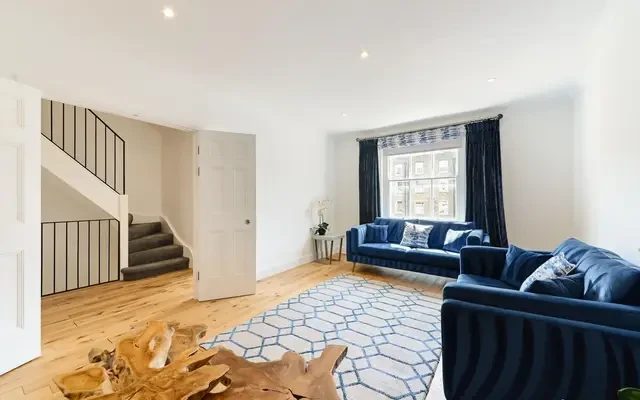 Montagu Square, Marylebone, London, W1H 2LL 0