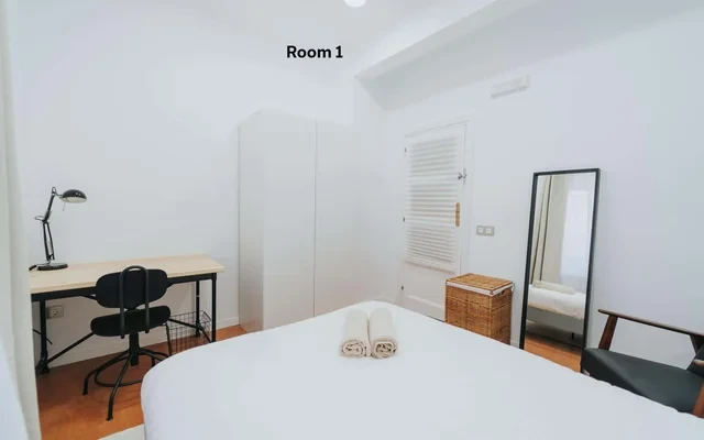 Calle Joaquin Costa 61ES-15-023-001H 2