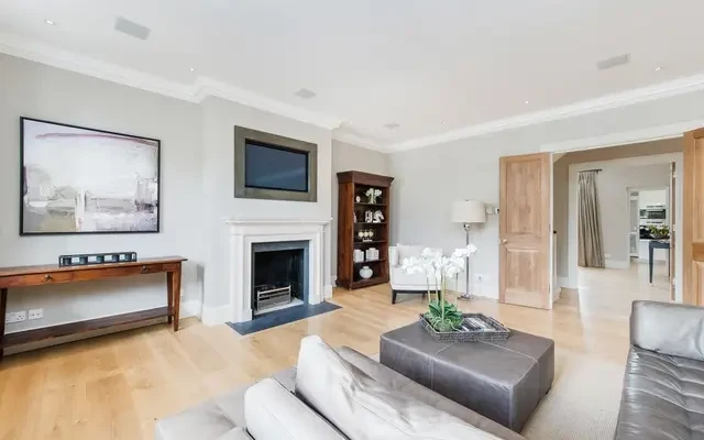 Onslow Gardens, South Kensington, London, SW7 3BU 0