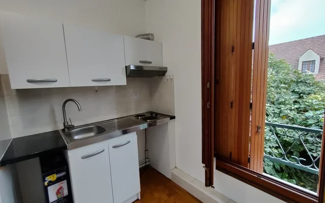 Villejuif 94e·18m²·F1·Studio·With furniture 3
