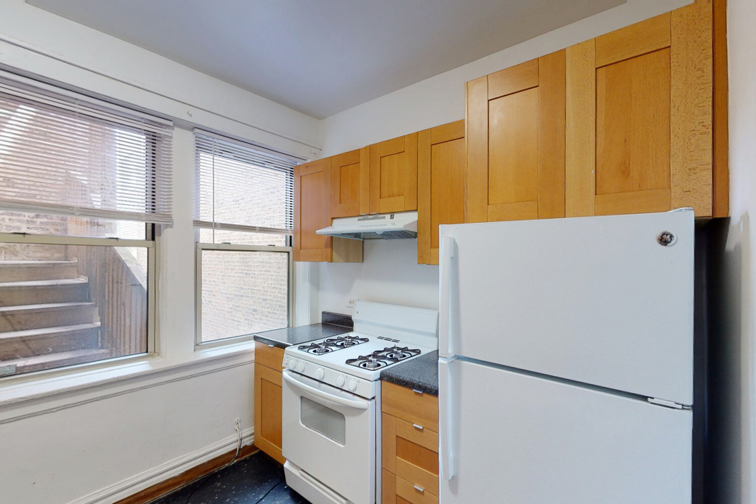 5429 S. Woodlawn Avenue 3