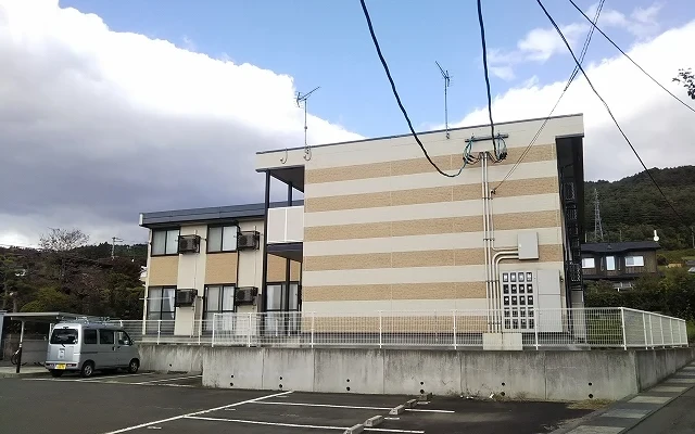 レオパレス東山 0
