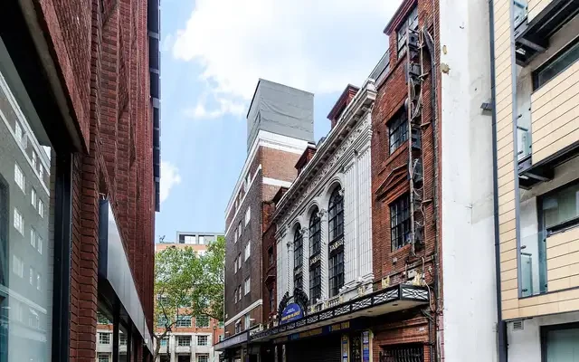 Charing Cross Road, Covent Garden, WC2H 3