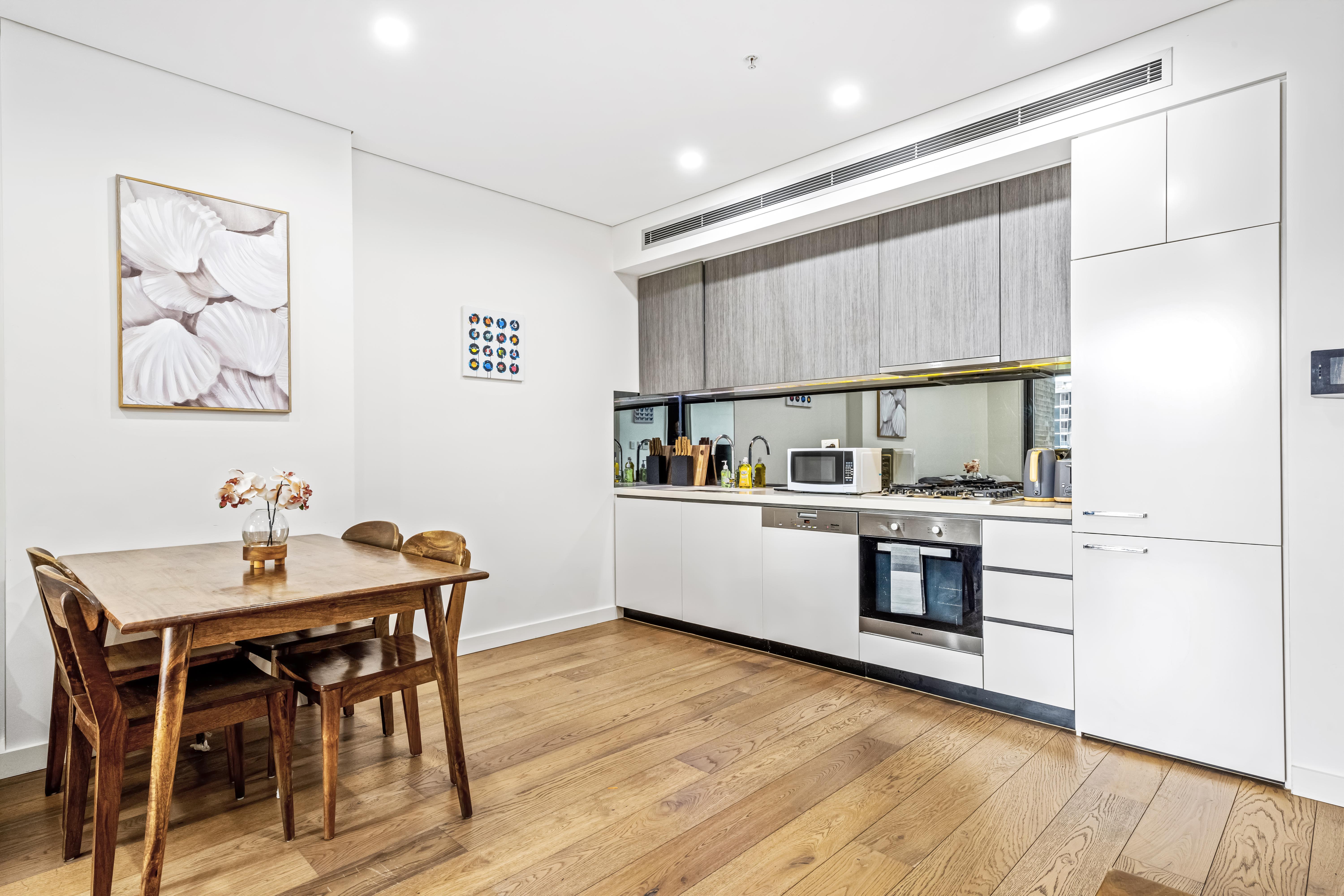 16 Gadigal Ave