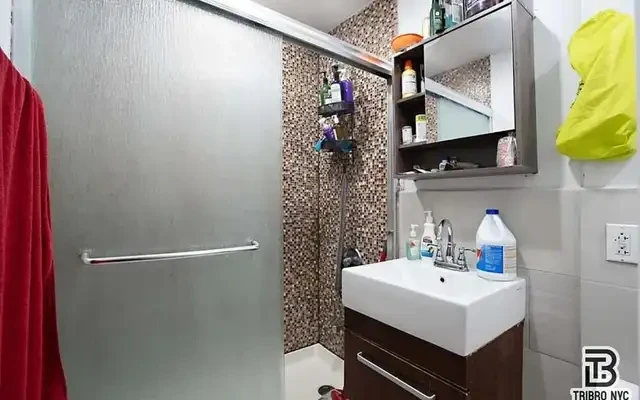 2254 2nd Avenue, New York 1