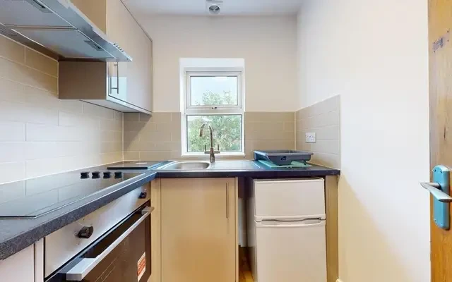 Talgarth Road 27356# 3