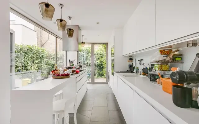 Burnthwaite Road, London, SW6 5BQ 4