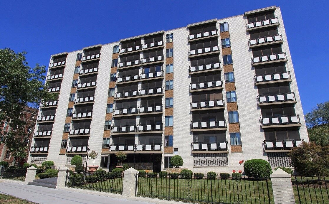 385 Massachusetts Avenue