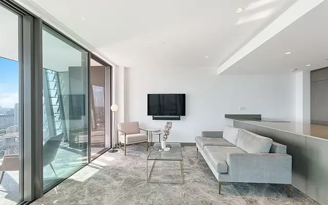 One Blackfriars, London, SE1 9GQ 1