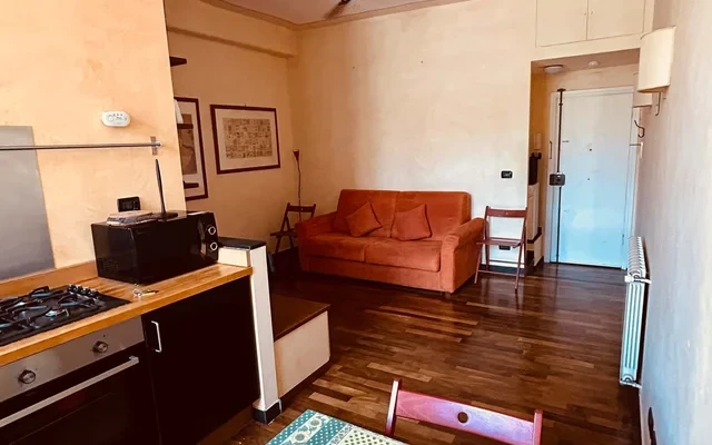 Apartment in Piazza delle Erbe, Genova for 30 m² 1