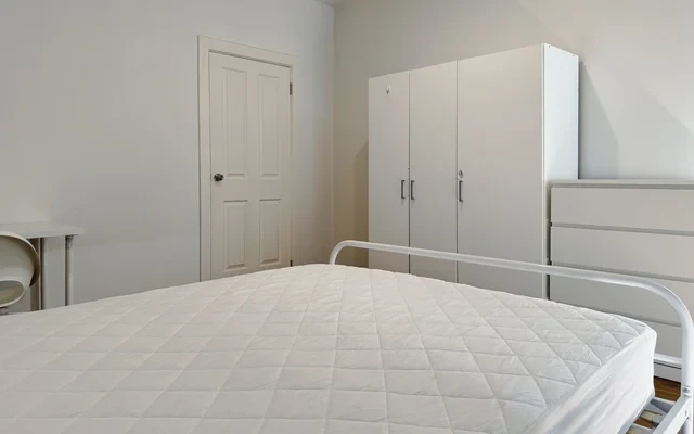12 Toms Court - Adelaide student accommodation - 4 Bed 2 Bath-4