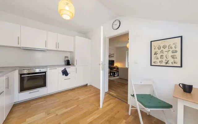 Exclusive 2-room apartment with balcony - Only 8 minutes from the Tesla Gigafactory 4