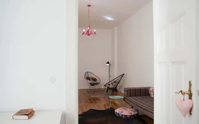 Trendy luminous 2 room appartment with high ceilings Prenzlauer Berg 3