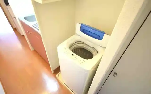 レオパレス精華 - 相楽郡精華町の学生向け宿泊施設 - 109号房间(带独立厨房)