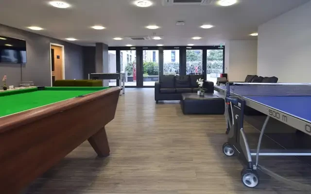iQ Sterling Court 2