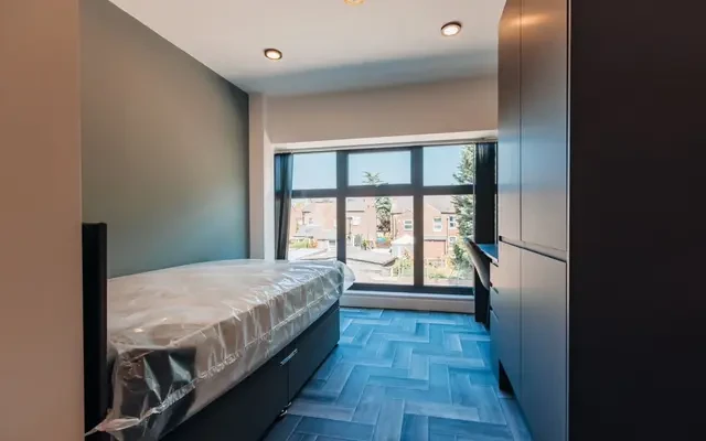 Entire Place·8B···Graduation House 3