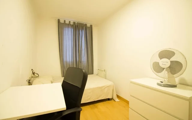 Calle Atocha, floor 1, Huertas-Cortes 1