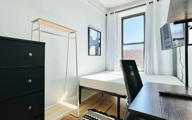 595 Kosciuszko Street, Brooklyn 3
