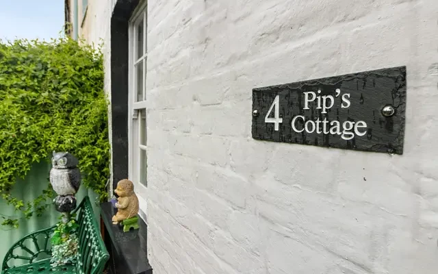 Pip' s Cottage 0