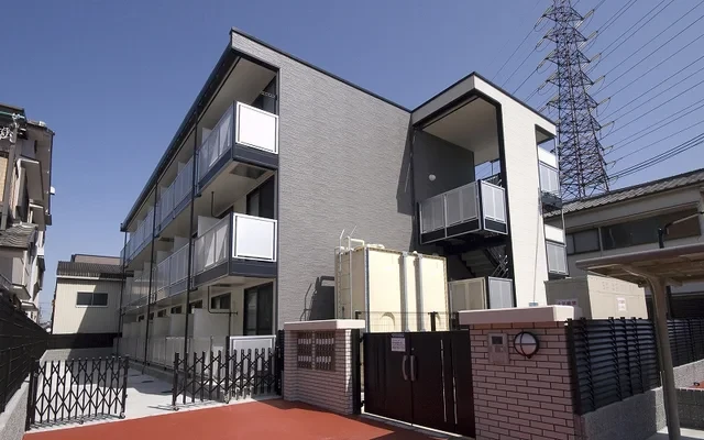 レオパレス愛 4