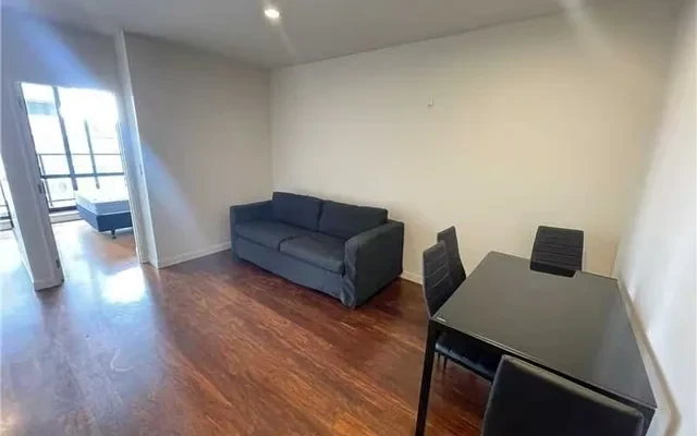 76 Albert Street - Auckland student accommodation - 1 Bed 1 Bath-L24