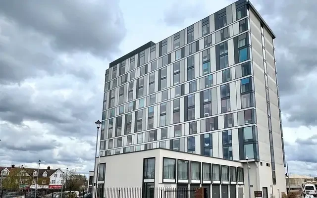 Uxbridge Road 24549# 0