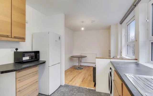 LH-Kings Cross Road 1