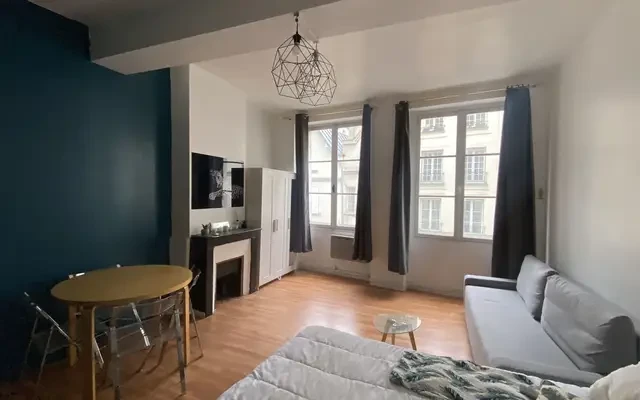 PARIS 2e·28m²·F1·Studio·With furniture 0