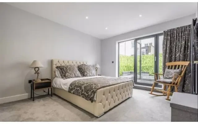 Princess Victoria Street, Clifton Village, BS8 1