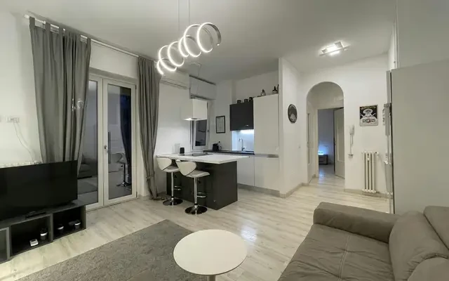 Via Fratelli Lumiere 1