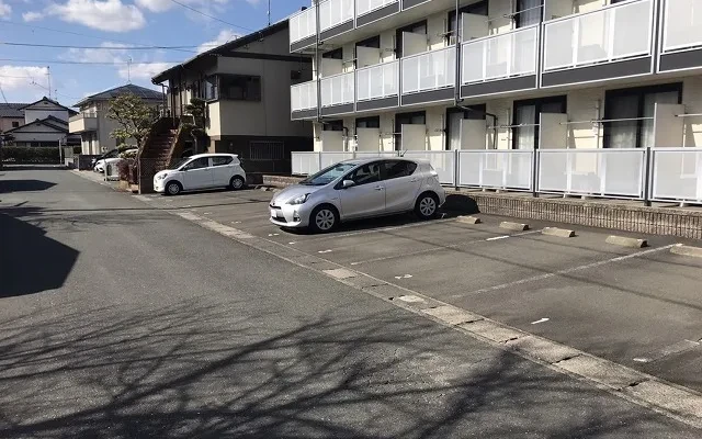 レオパレス中央 4