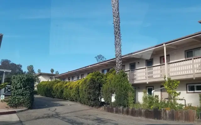 66 Ocean View Avenue - Santa Barbara student accommodation