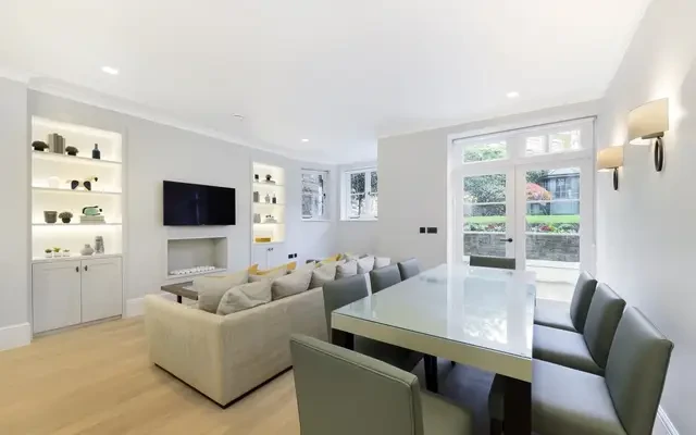 Cambridge Place London W8 2