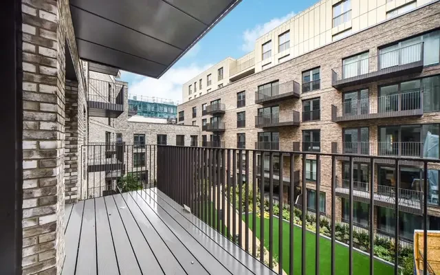 Georgette Apartments, E1 2