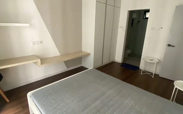 Vertu Resort Condominium - Seberang Perai Selatan student accommodation - Master Room (Male)