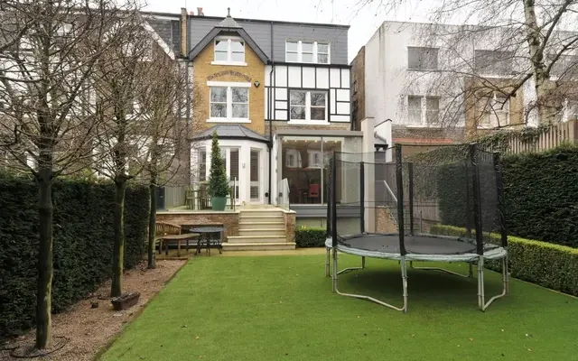 Elsworthy Road, Primrose Hill, London, NW3 3DJ 2