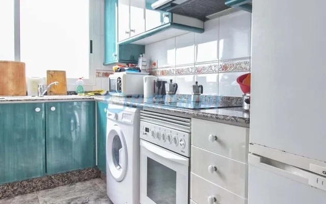 Piso de 4 habitaciones en Ciutat Vella 3