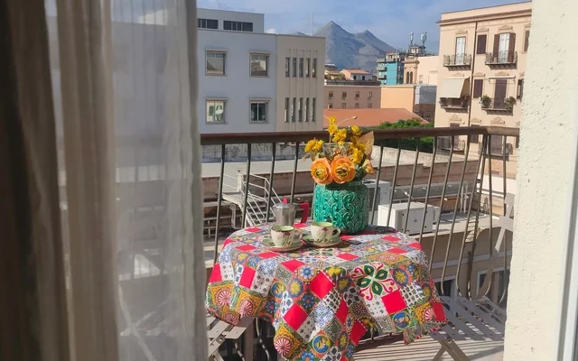 Monolocale ristrutturato vicino alla stazione di Palermo Centrale 1