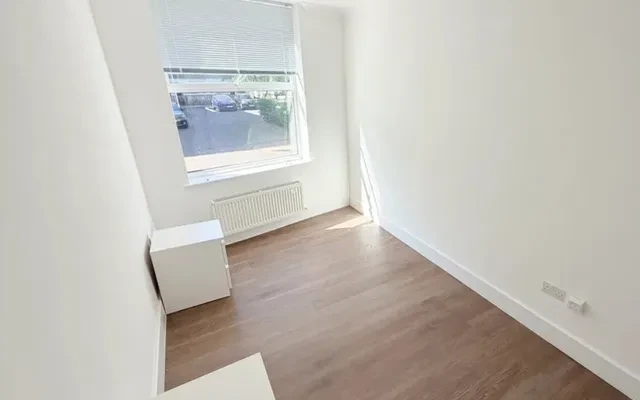 LH-Meyrick Road 4