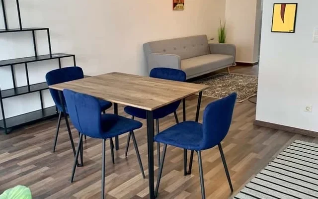 Karen - Ideales 2-Zimmer-Apartment mit Balkon im schoenen Schoeneberg von Berlin 0