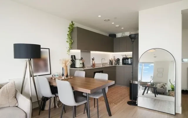 LH-Hale Works Apartments - chỗ ở sinh viên tại Luân Đôn