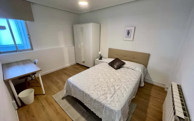 Calle Desiderio Escosura Zaragoza 50005 Spain 2